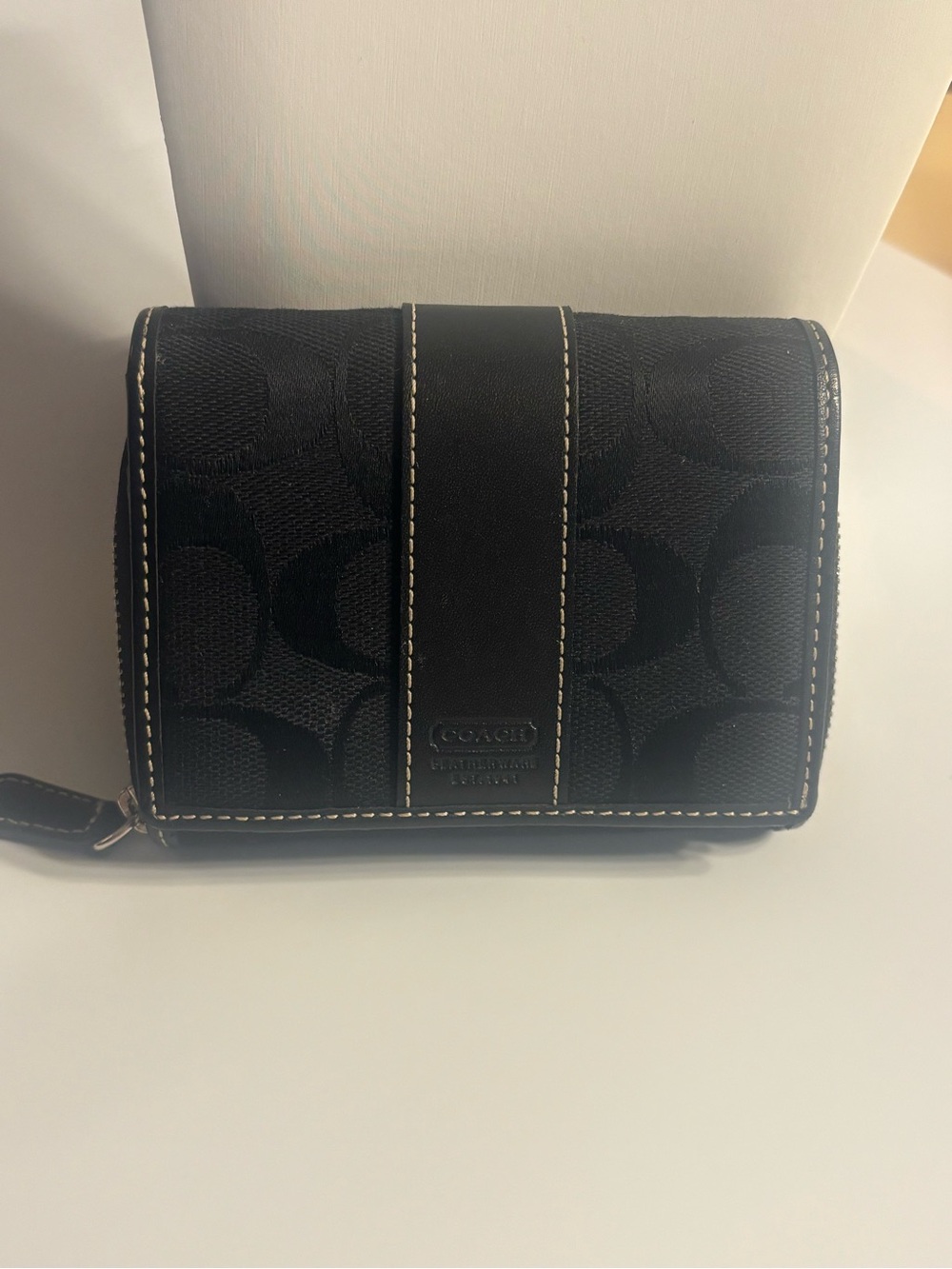 Coach Black Signature Jacquard Zip Wallet - Picture 2 of 9